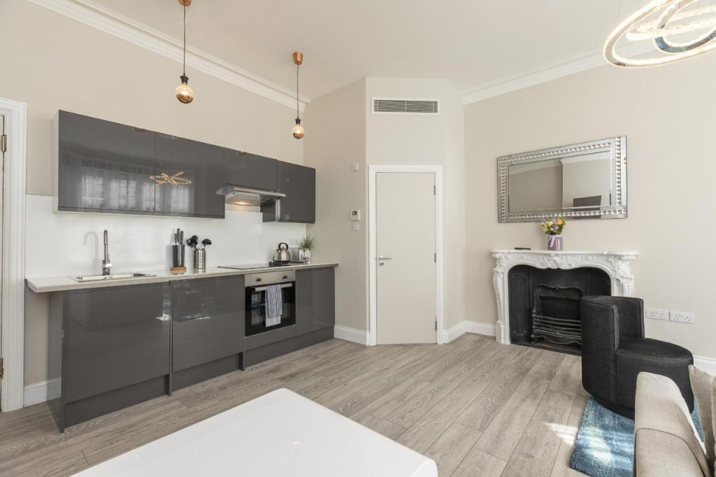 Capture-2568-02-27-160732