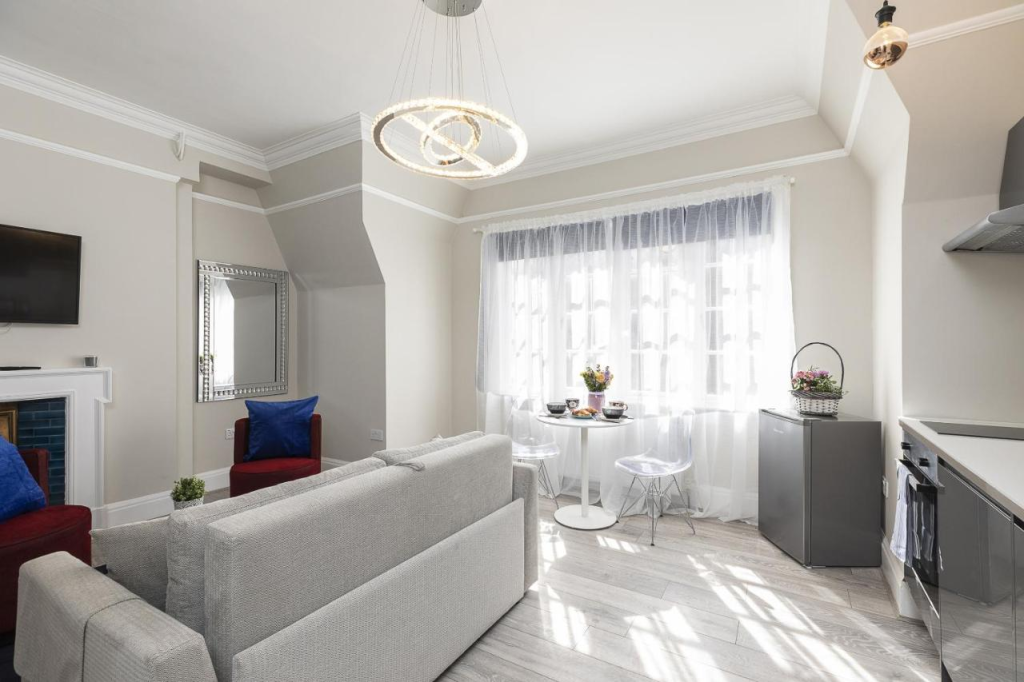 Capture-2568-02-27-160845